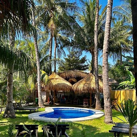 Hotel Gili Land à Gili Air Extérieur photo