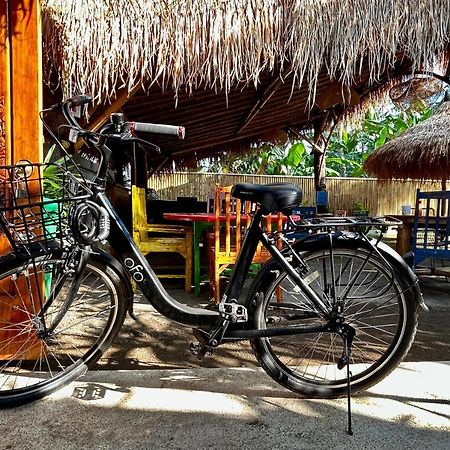 Hotel Gili Land à Gili Air Extérieur photo