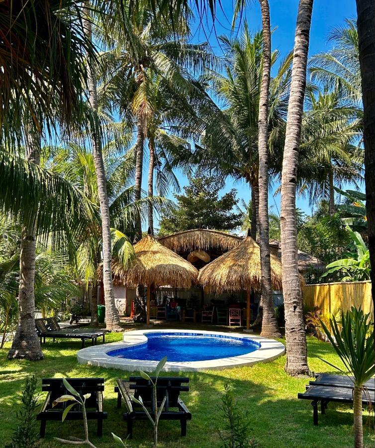 Hotel Gili Land à Gili Air Extérieur photo