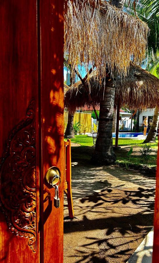 Hotel Gili Land à Gili Air Extérieur photo