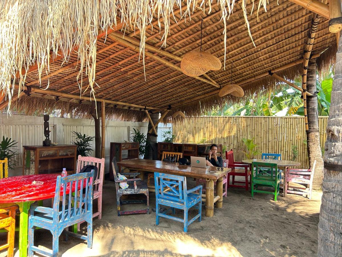 Hotel Gili Land à Gili Air Extérieur photo