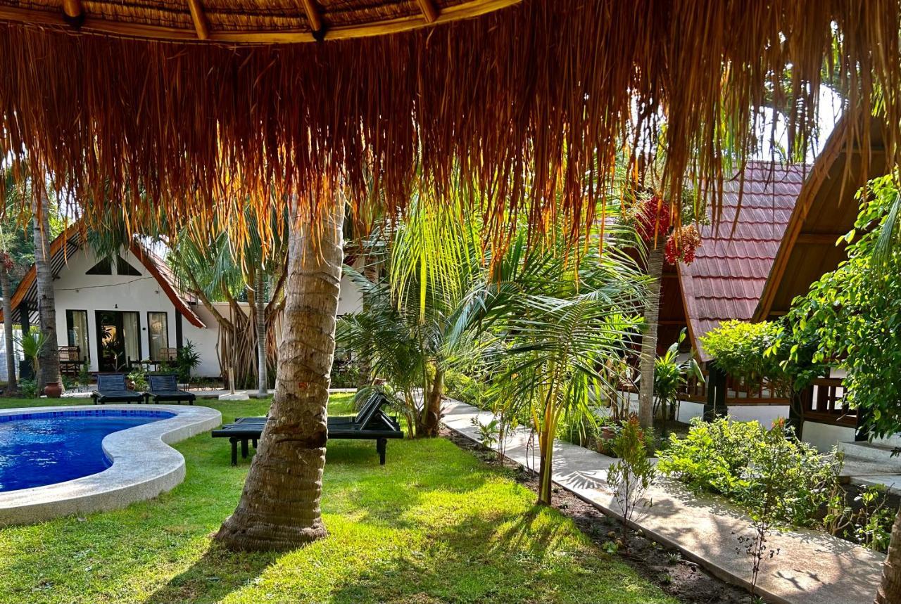 Hotel Gili Land à Gili Air Extérieur photo